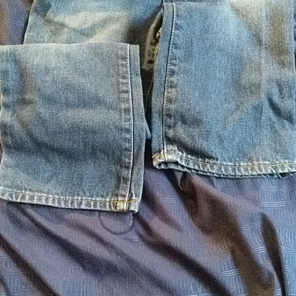 Jeans - Picture 3 of 4